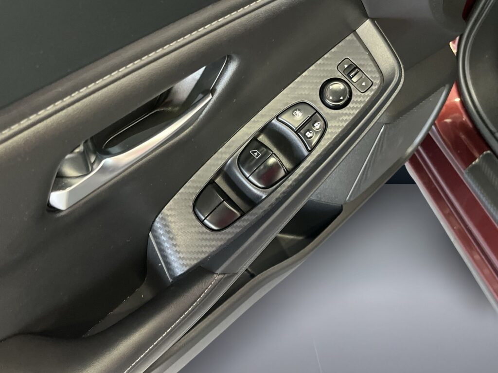 e8e9353f-f670-4b13-998f-7c97781085aa